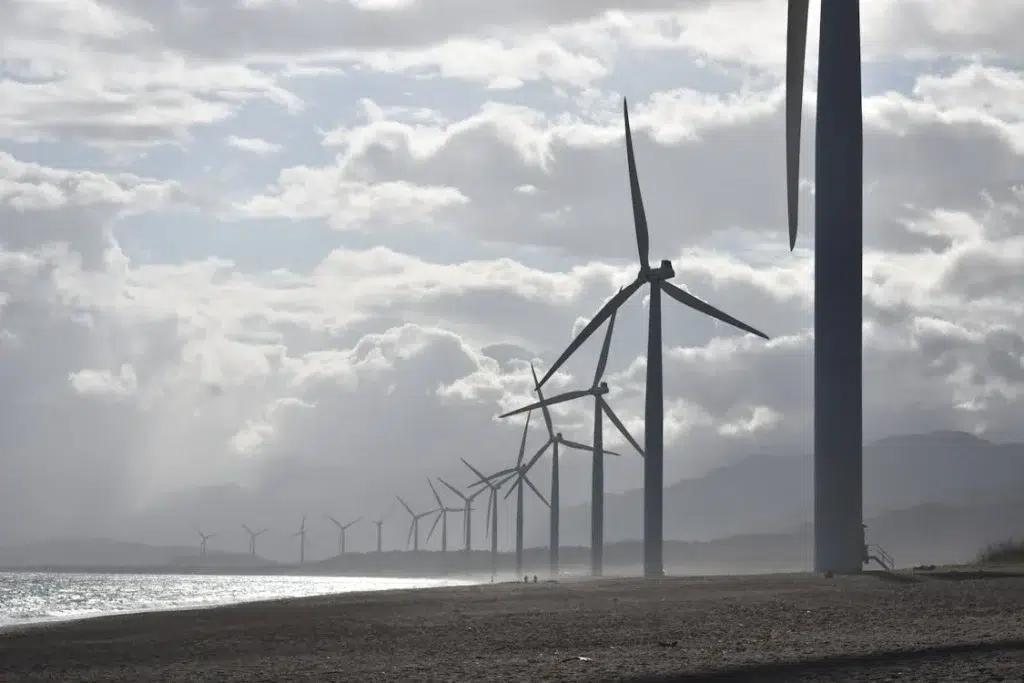 wind energy beats coal in US electricity generation