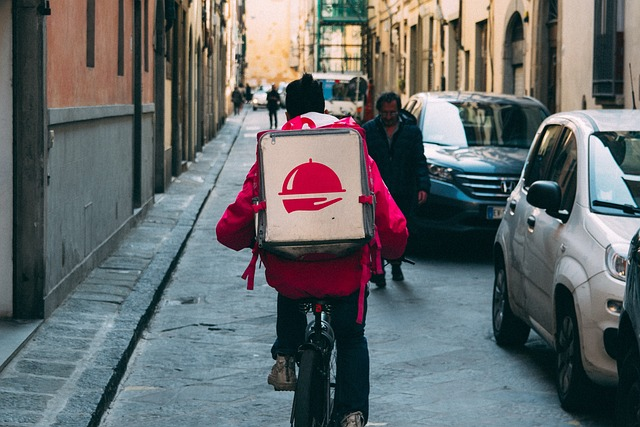 NYC’s Food Delivery Workers Battle Extreme Heat Without Proper Gear