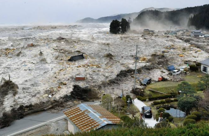 Japan Lifted Tsunami Warnings After 7.5 Quake