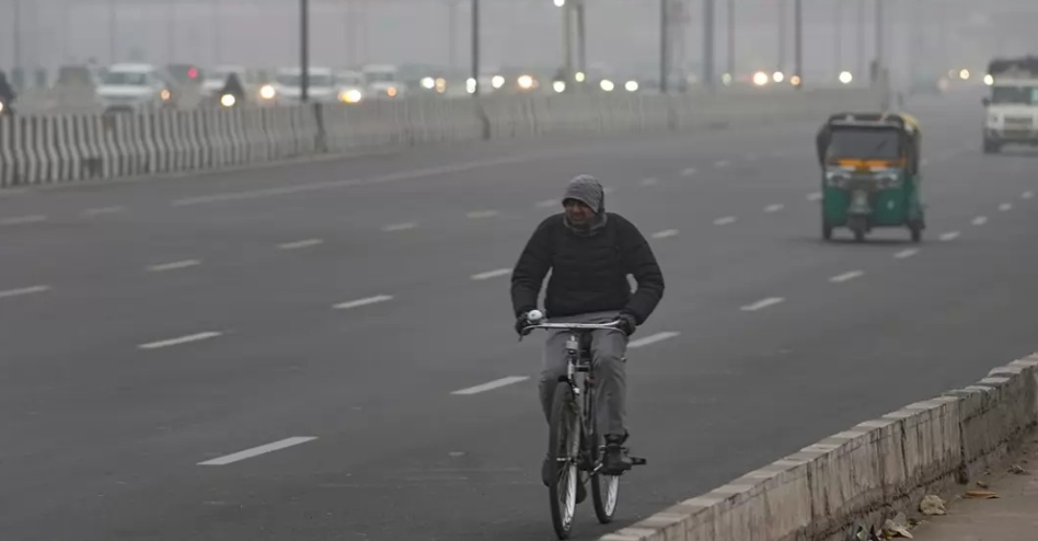 north India woke up to foggy morning